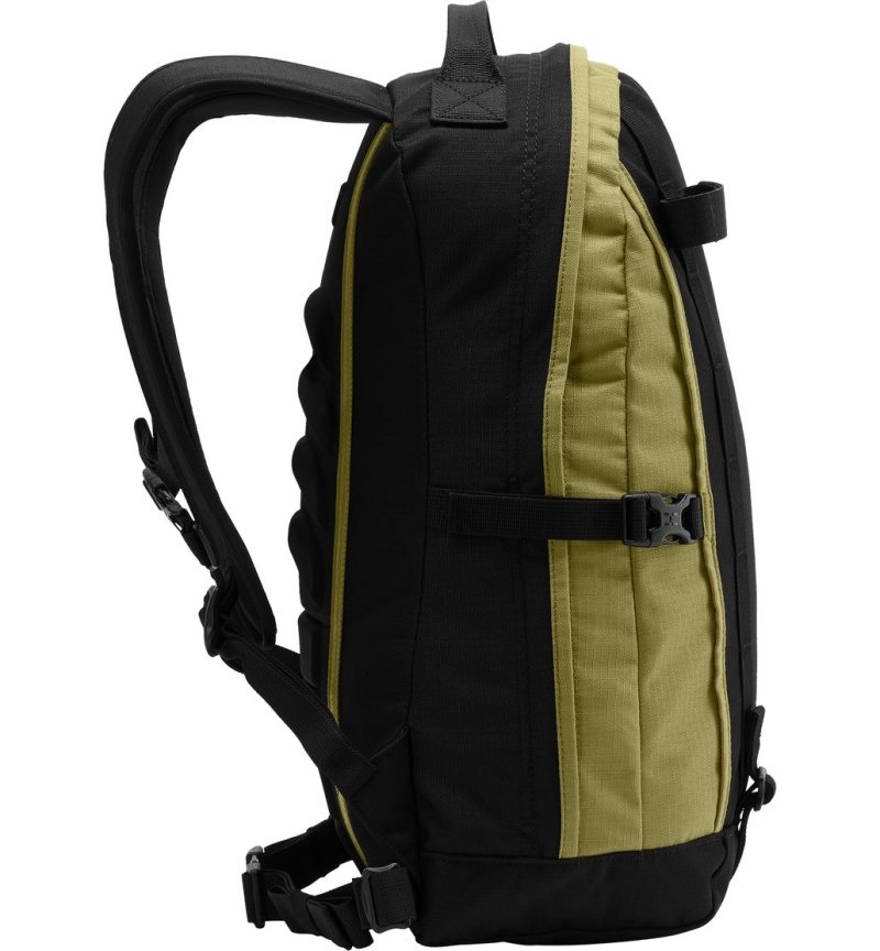 Men's Haglöfs Tight Medium Daypacks & Laptop Backpacks Black / Olive Green Canada | FT50-009